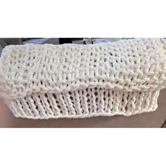 New Chenille Chunky Knit Blanket Throw (30×40 Inch, Handmade Warm & Cozy Blanket